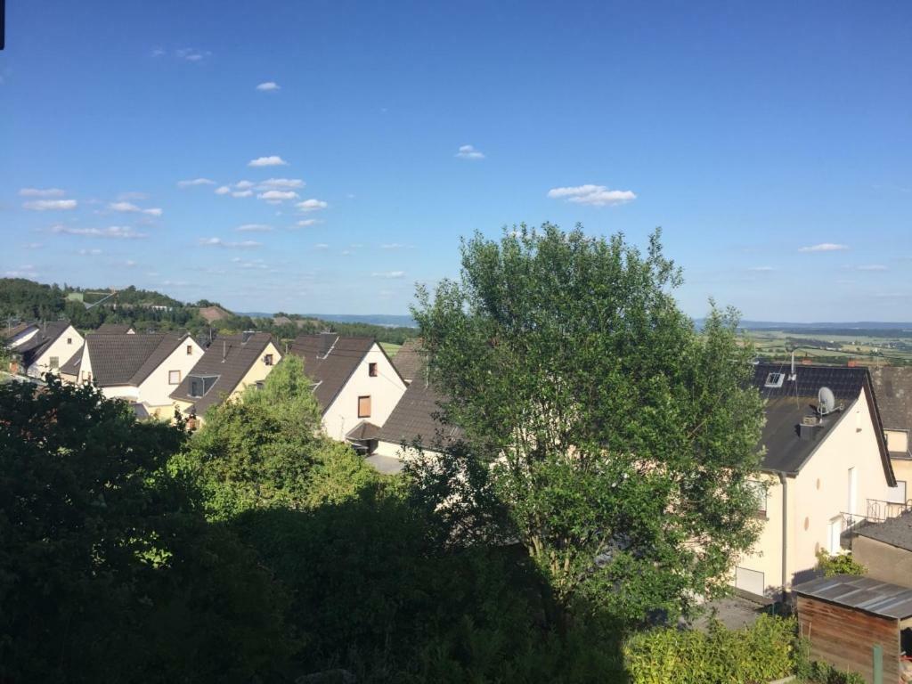 Ferienwohnungen Pellenzblick - Wohnen Auf Zeit - Nickenich Bagian luar foto